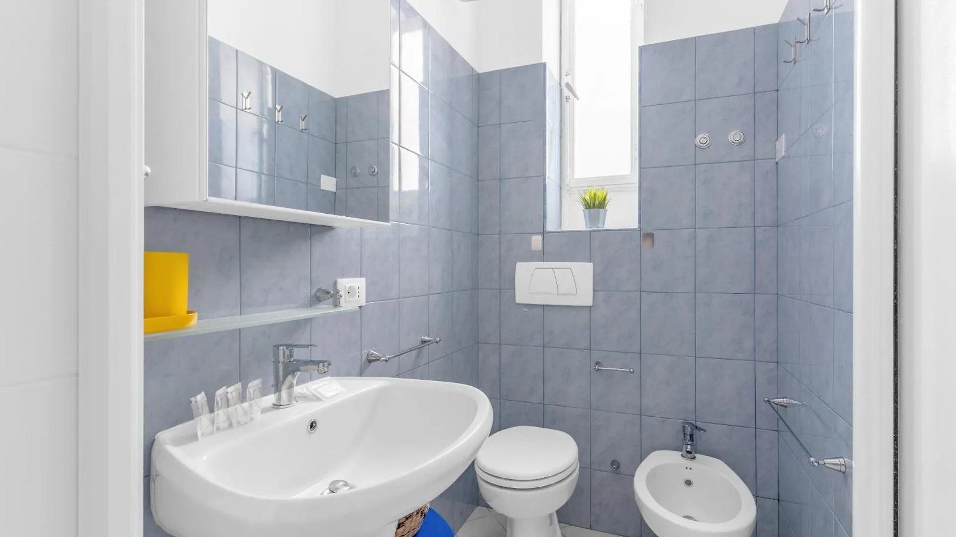 Le16 - Duomo-Loreto - Central - Modern Milaan 0*,